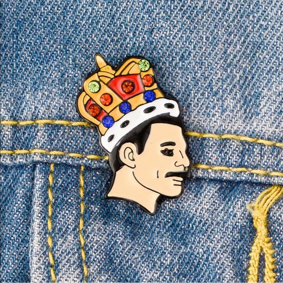 Accessories - 🆕 FREDDIE MERCURY QUEEN BOHEMIAN JEWEL CROWN PIN Accessories - 🆕 FREDDIE MERCURY QUEEN BOHEMIAN JEWEL CROWN PIN